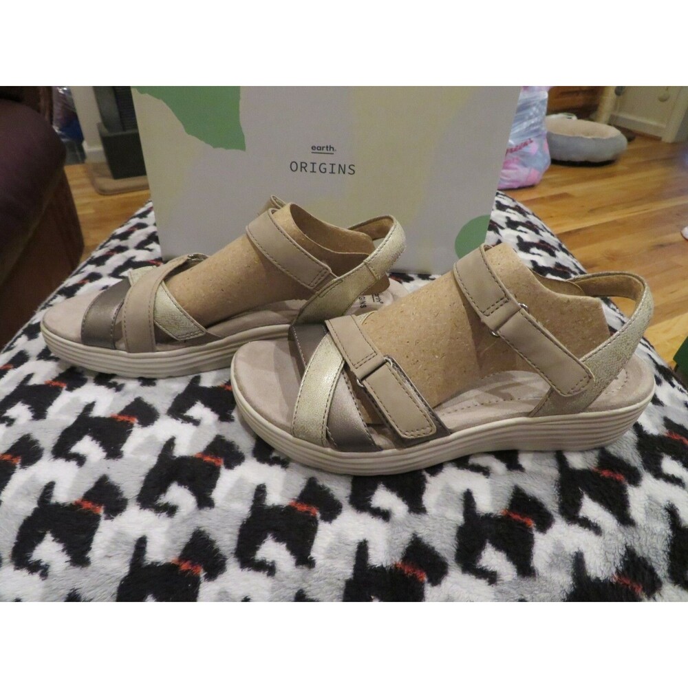 NWT Womens Kaki Moderne Earth Origins Willow Gillian Sandals, Size 9